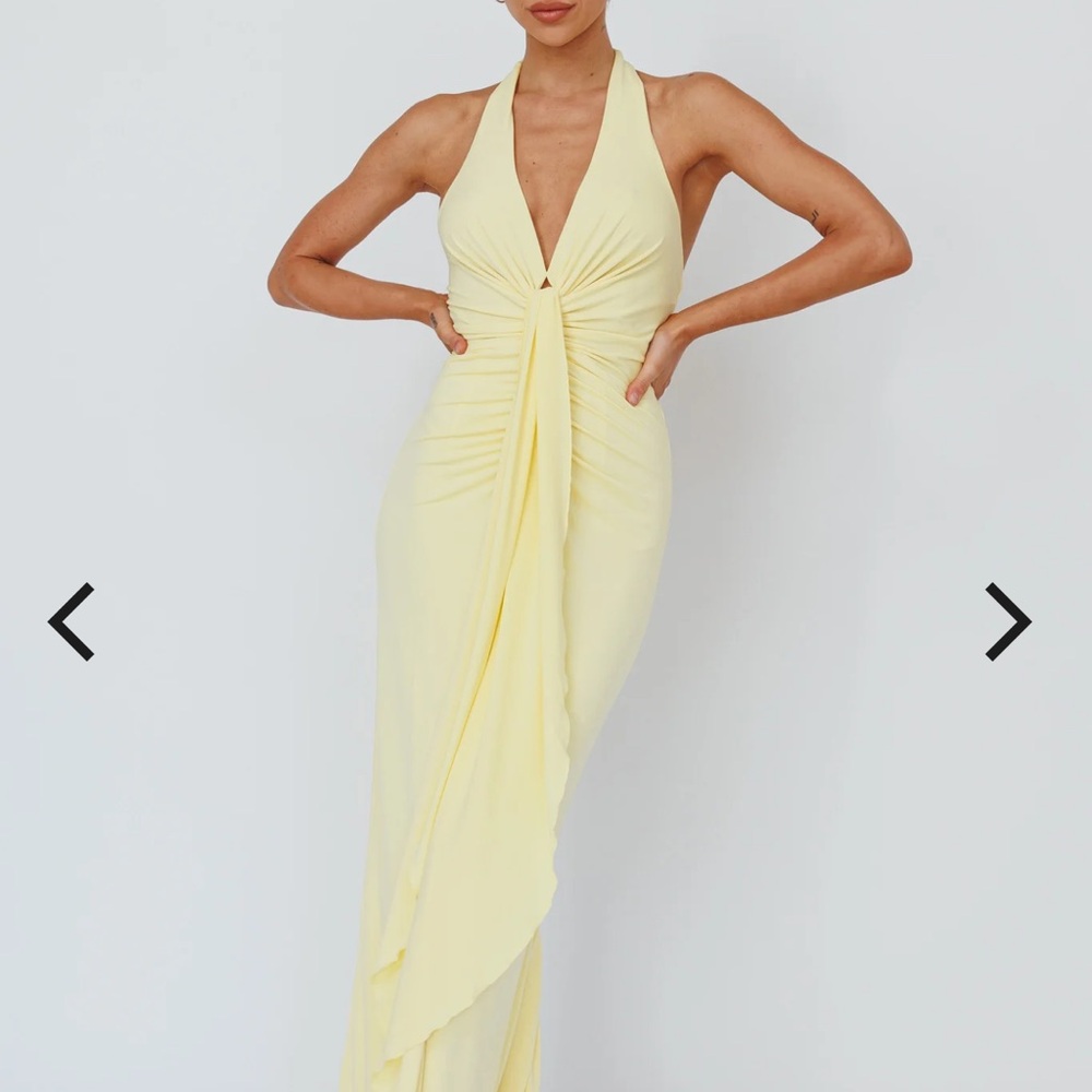 Selfie Leslie Backless Yellow Dress